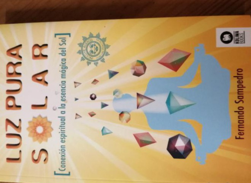 Book cover from Luz pura solar. Fernando Sampedro