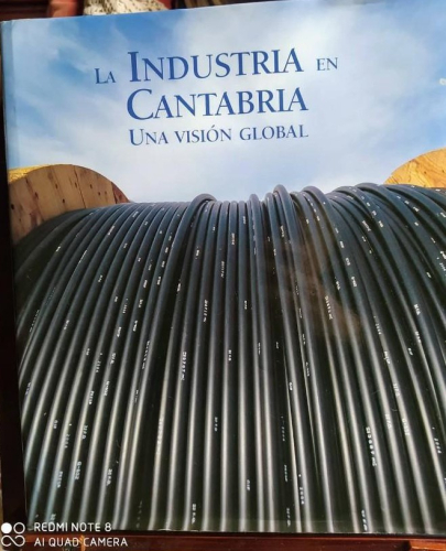 Portada del libro de LA INDUSTRIA EN CANTABRIA