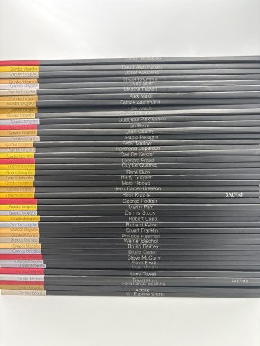 Book cover from Grandes fotografos. Magnum photos, 41 tomos.