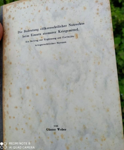 Portada del libro de DIE VEDEUTUNG VOLKERRECHTLICHER NOTRECHTE BEIM EINSATZ ATOMARER KRIEGSMITTEL