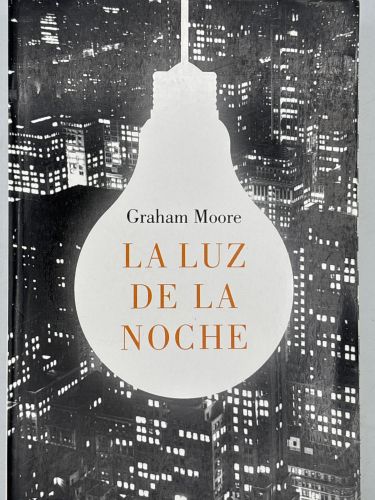 Portada del libro de LA luz de la noche