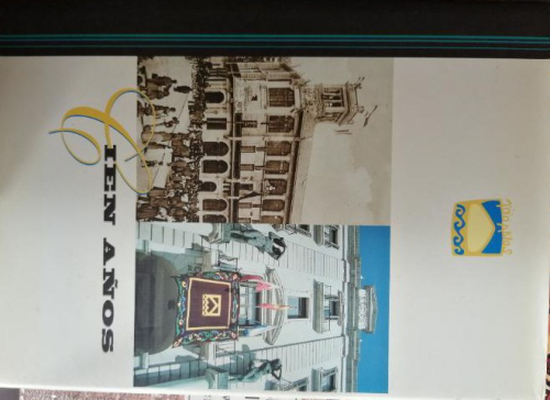 Portada del libro de CIEN AÑOS DE CAJA CANTABRIA.