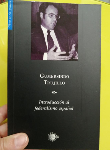 Book cover from INTRODUCCIÓN AL FEDERALISMO ESPAÑOL