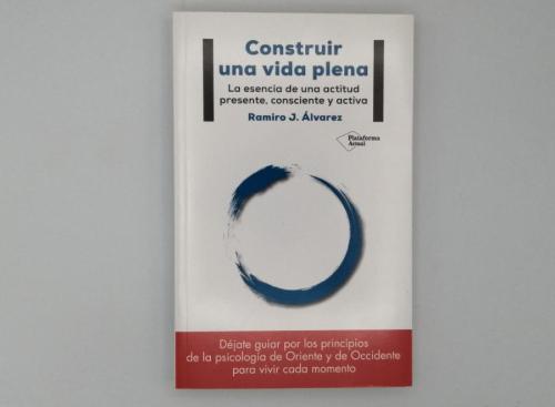 Portada del libro de CONSTRUIR UNA VIDA PLENA. RAMIRO J