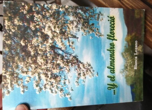 Portada del libro de Y EL ALMENDRO FLORECIÓ